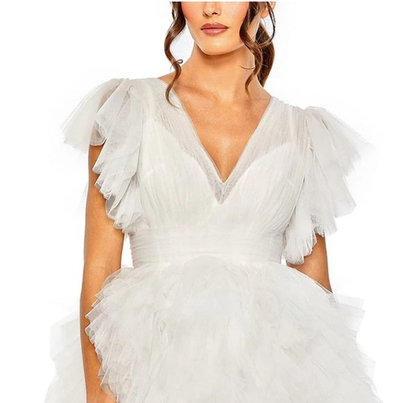 NWT Mac Duggal Tulle Flutter Ruffled V-Neck Tiered Mini Dress Size 4 - Picture 3 of 12